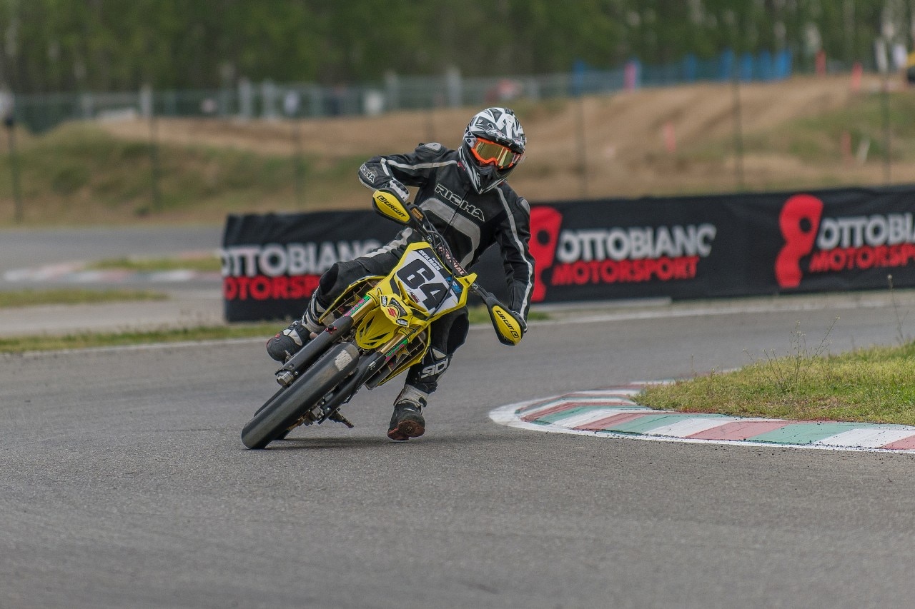 Campionato Regionale Supermoto Nord Italia, sliding in the rain a Ottobiano