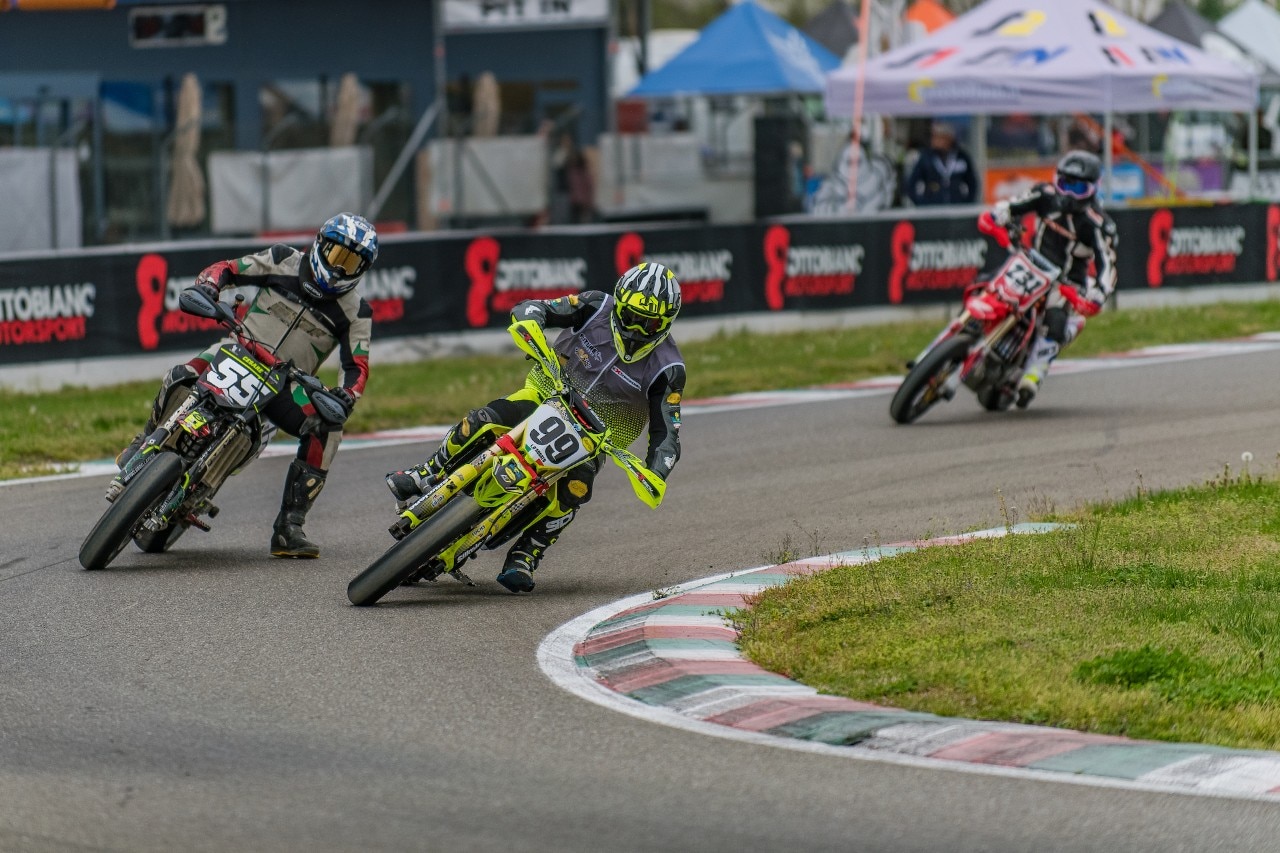Campionato Regionale Supermoto Nord Italia, sliding in the rain a Ottobiano