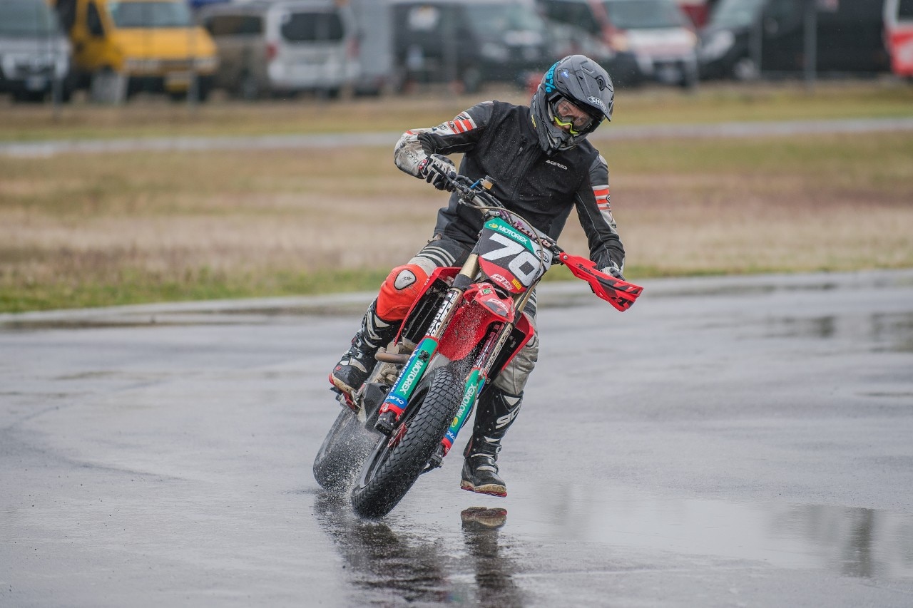 Campionato Regionale Supermoto Nord Italia, sliding in the rain a Ottobiano