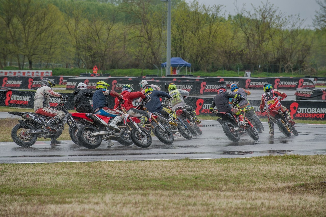 Campionato Regionale Supermoto Nord Italia, sliding in the rain a Ottobiano
