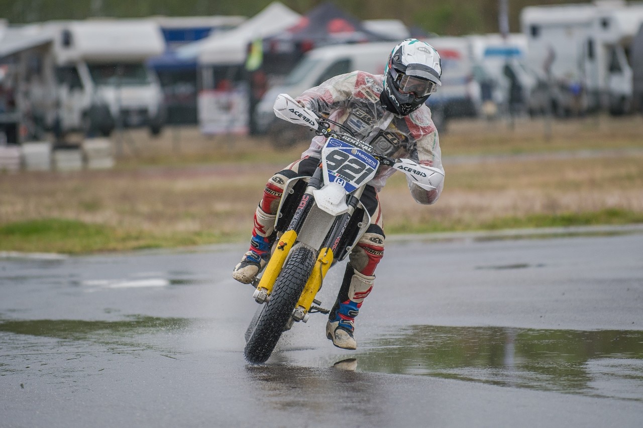 Campionato Regionale Supermoto Nord Italia, sliding in the rain a Ottobiano