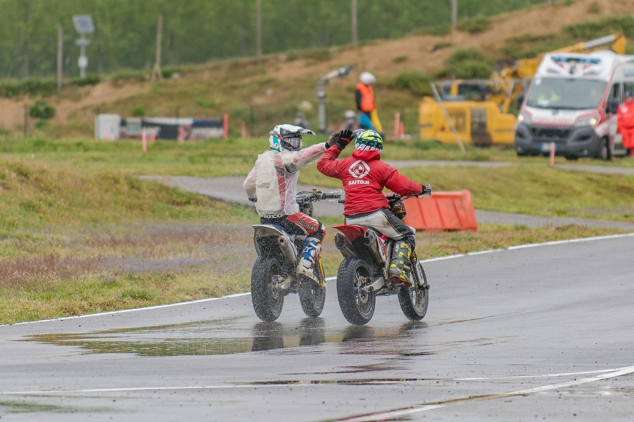 Campionato Regionale Supermoto Nord Italia, sliding in the rain a Ottobiano