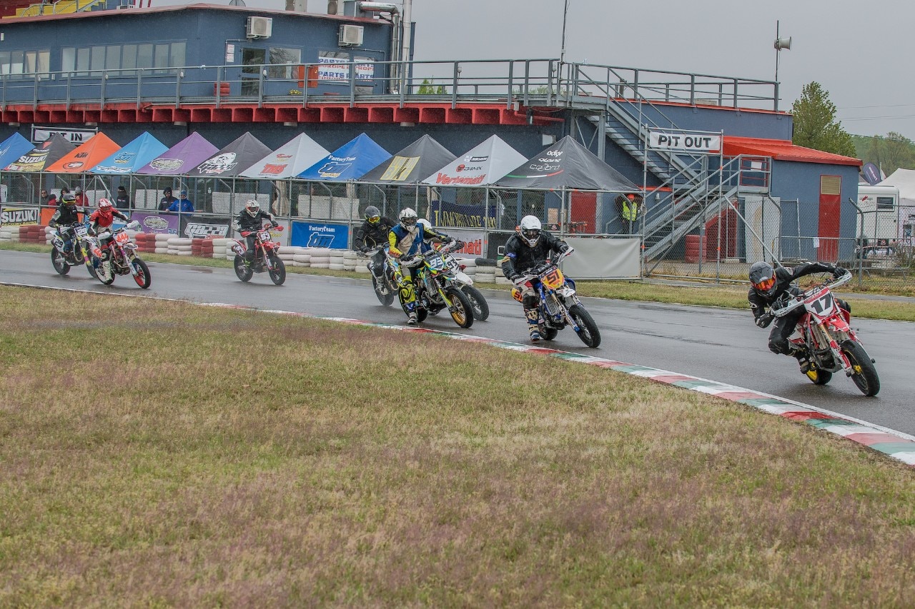Campionato Regionale Supermoto Nord Italia, sliding in the rain a Ottobiano