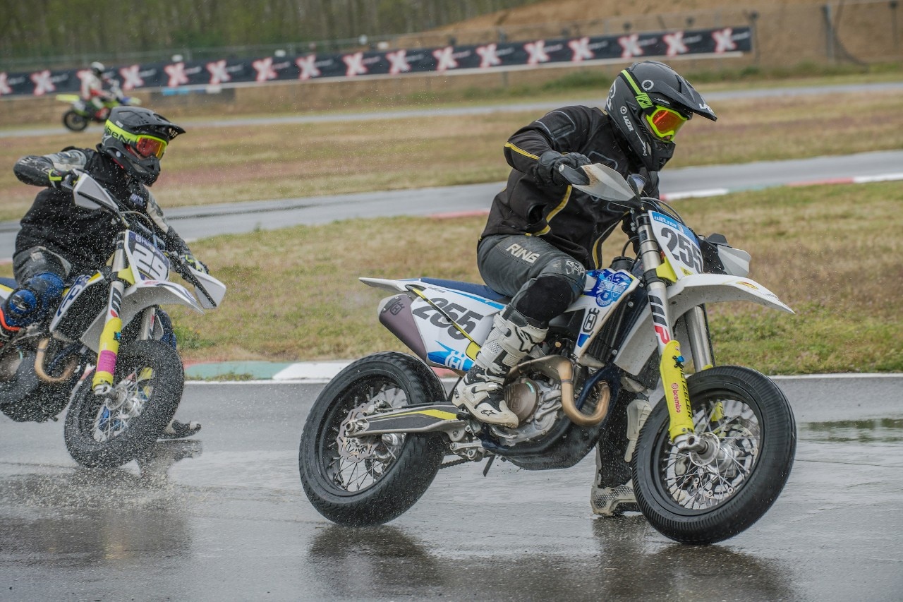 Campionato Regionale Supermoto Nord Italia, sliding in the rain a Ottobiano