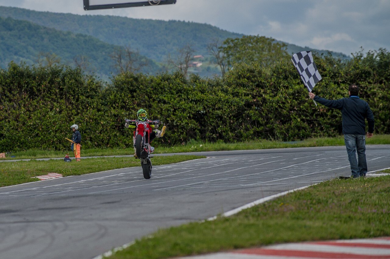 La neve non ferma l’Interregionale Supermoto 2019 a Busca