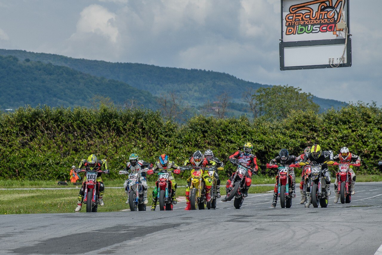 La neve non ferma l’Interregionale Supermoto 2019 a Busca