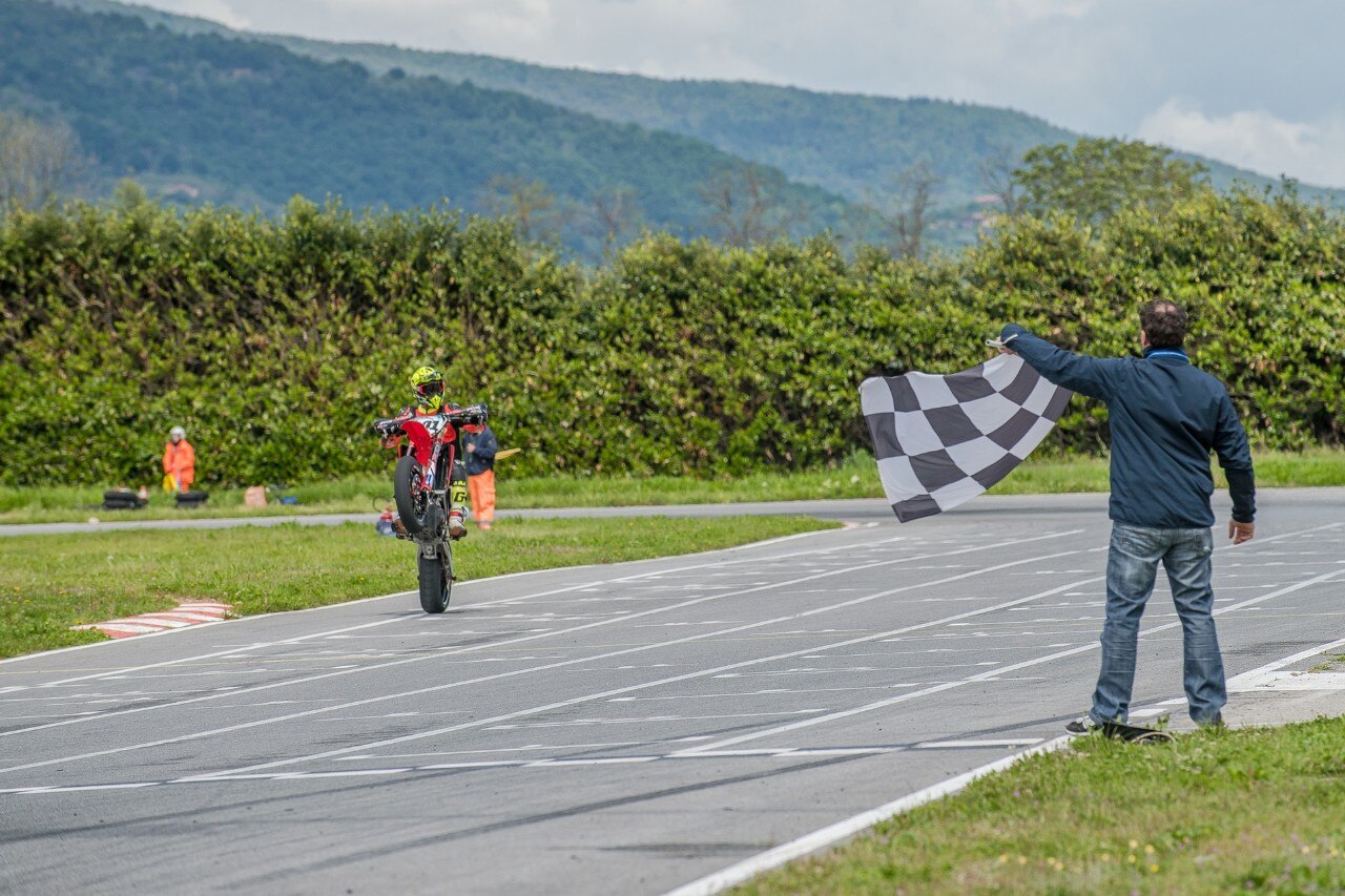 La neve non ferma l’Interregionale Supermoto 2019 a Busca