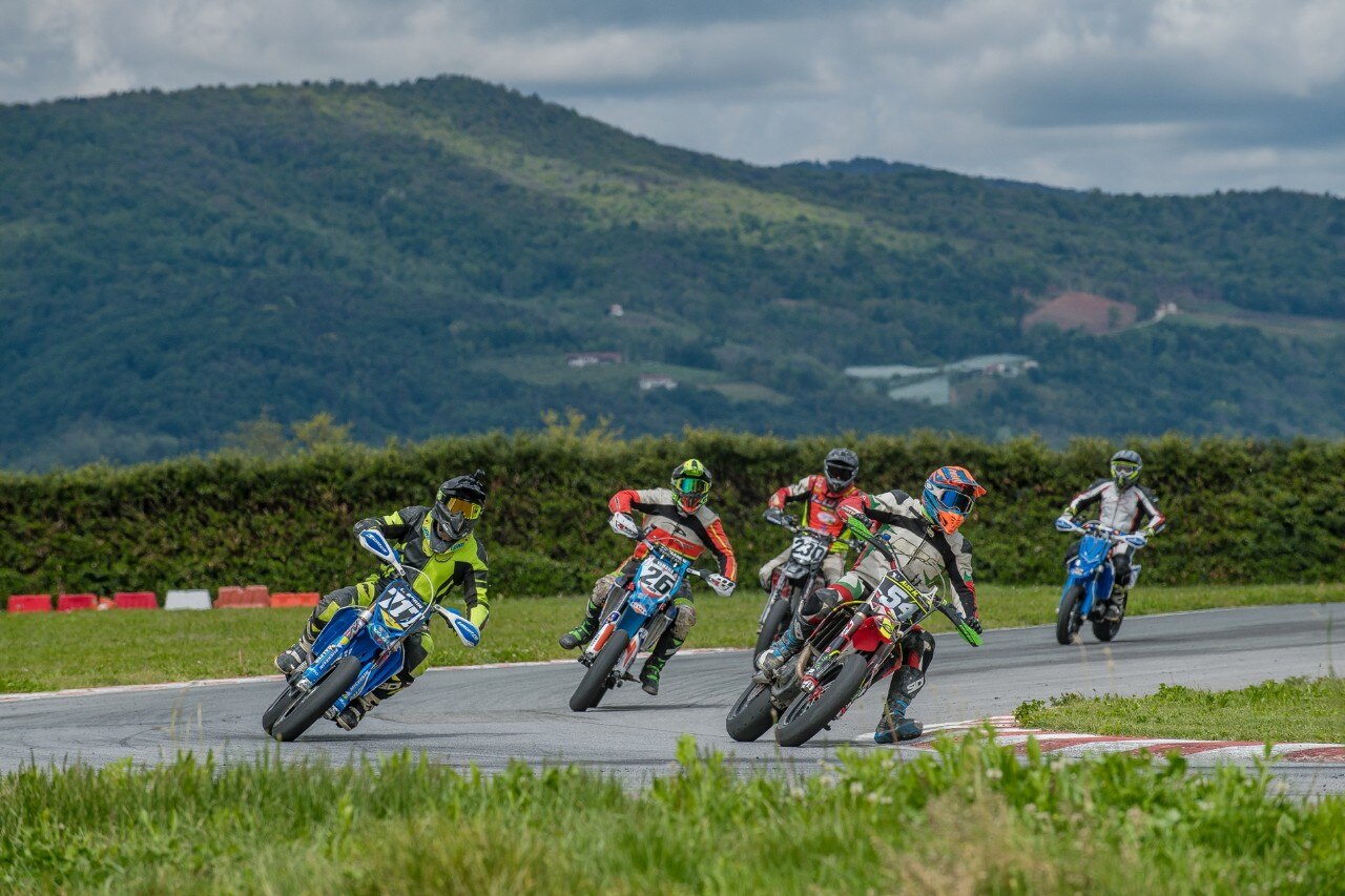 La neve non ferma l’Interregionale Supermoto 2019 a Busca