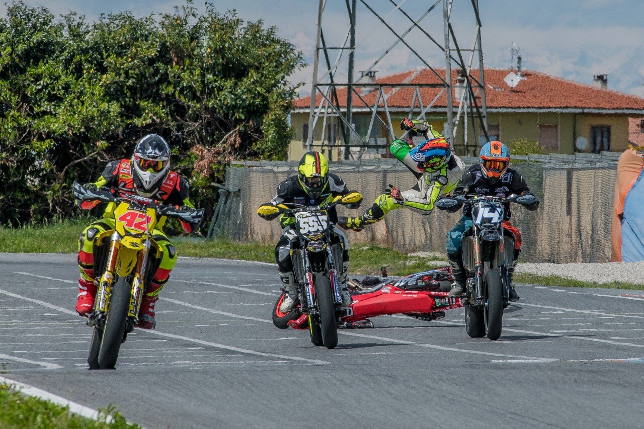 La neve non ferma l’Interregionale Supermoto 2019 a Busca