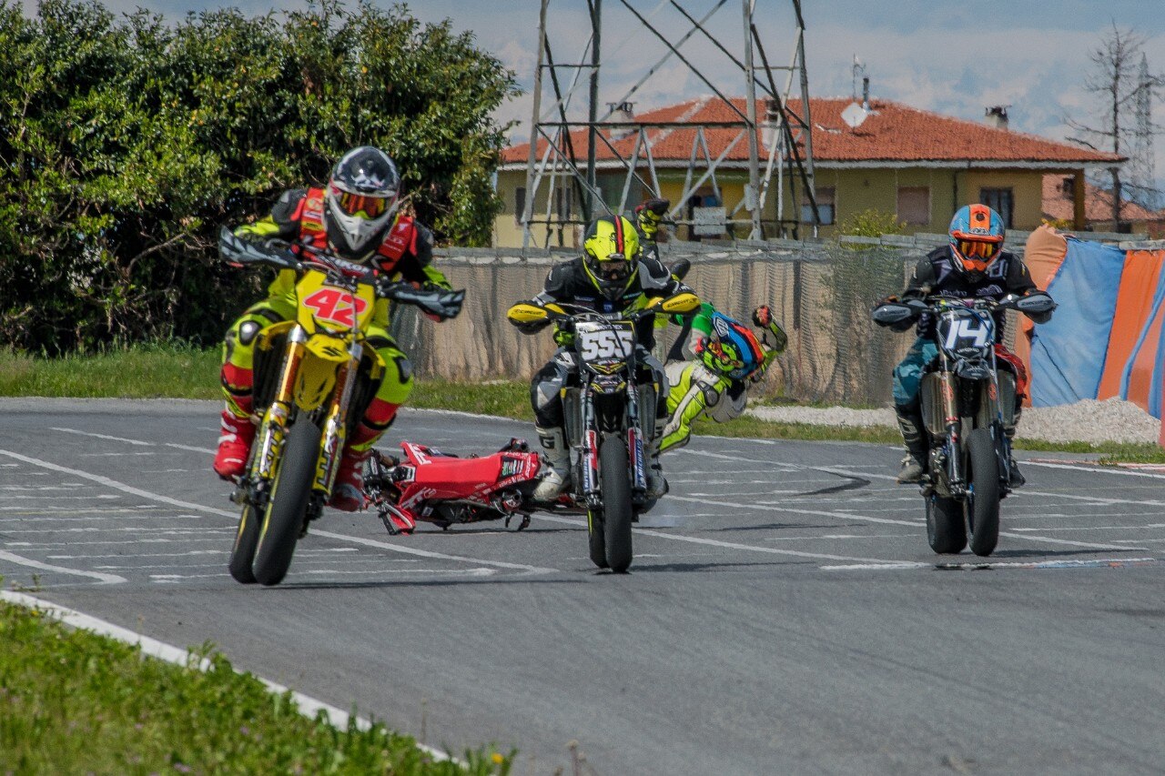 La neve non ferma l’Interregionale Supermoto 2019 a Busca