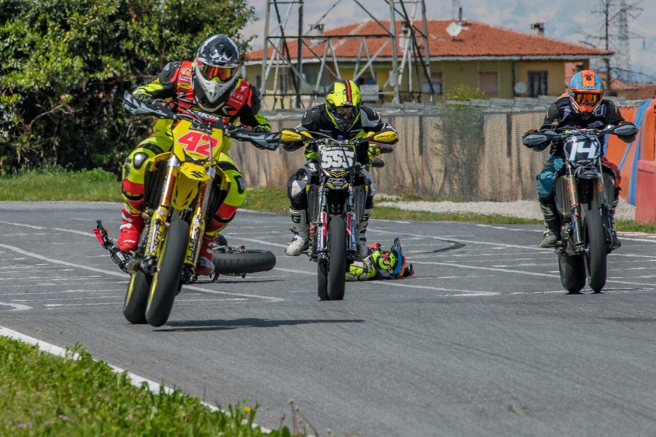 La neve non ferma l’Interregionale Supermoto 2019 a Busca