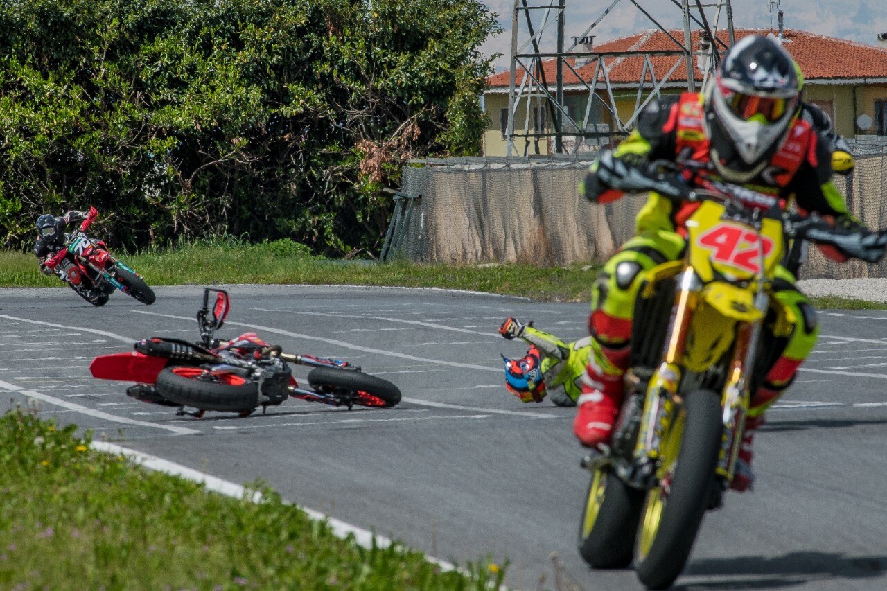 La neve non ferma l’Interregionale Supermoto 2019 a Busca