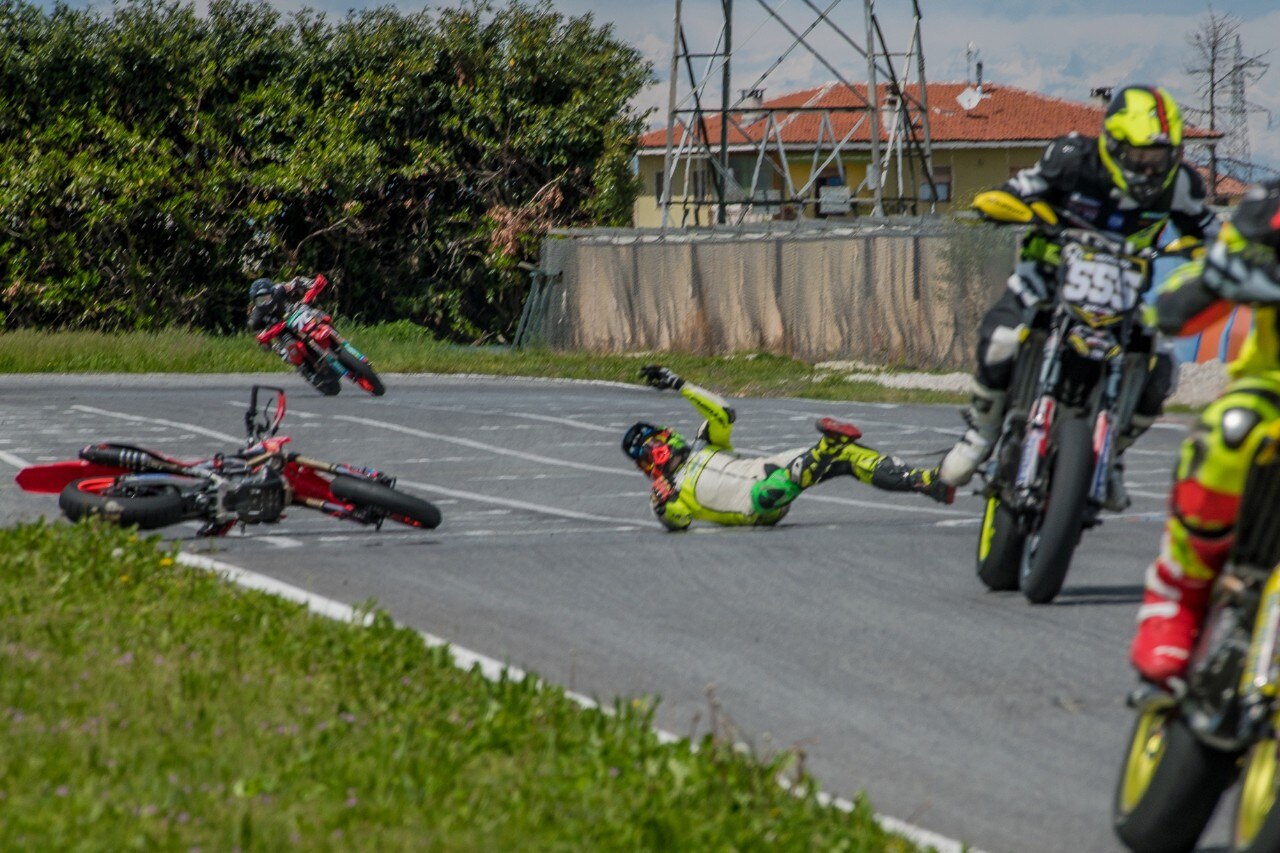 La neve non ferma l’Interregionale Supermoto 2019 a Busca