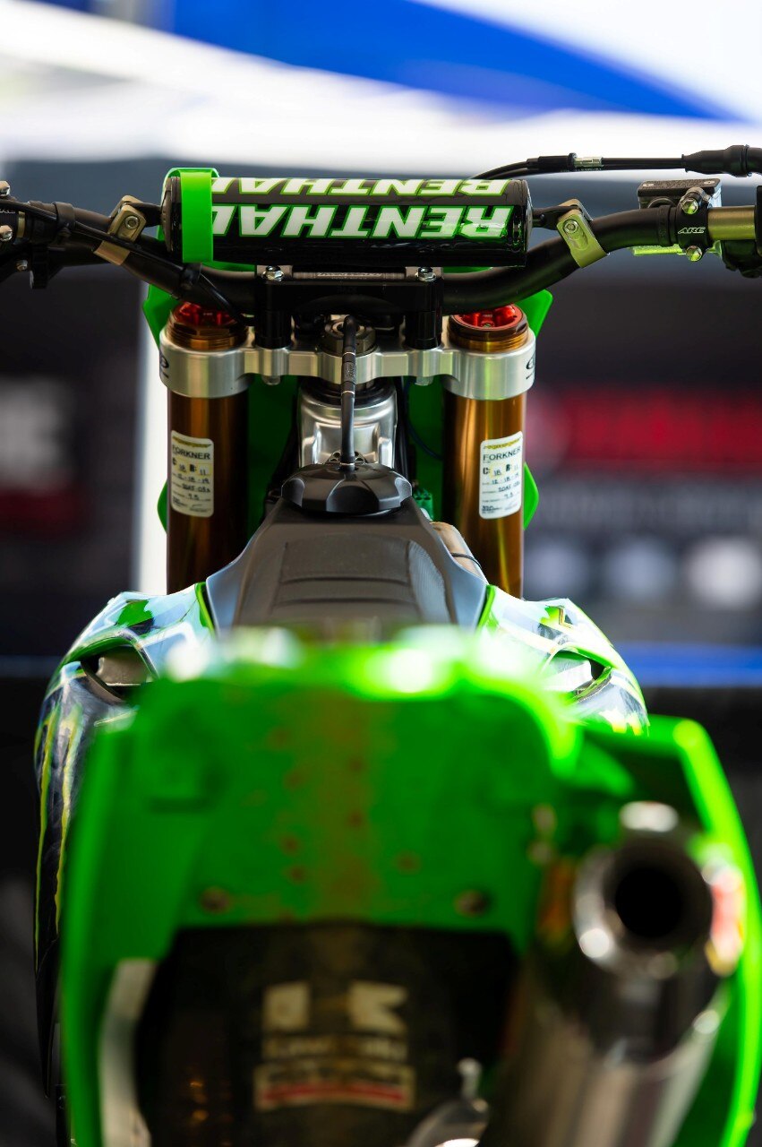 Athena nuovo distributore italiano del marchio Renthal