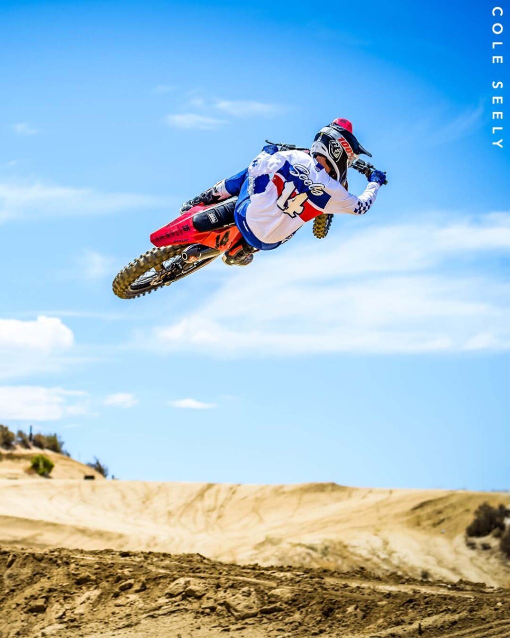 Troy Lee Designs presenta i nuovi caschi moto SE5