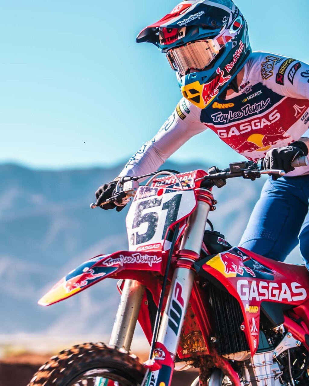 Troy Lee Designs presenta i nuovi caschi moto SE5