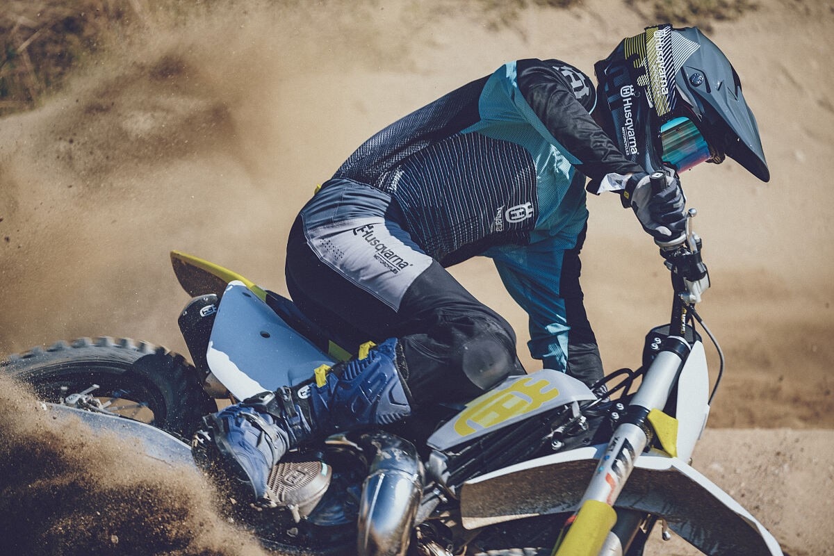 Husqvarna presenta la collezione Premium Apparel 2024 - Xoffroad