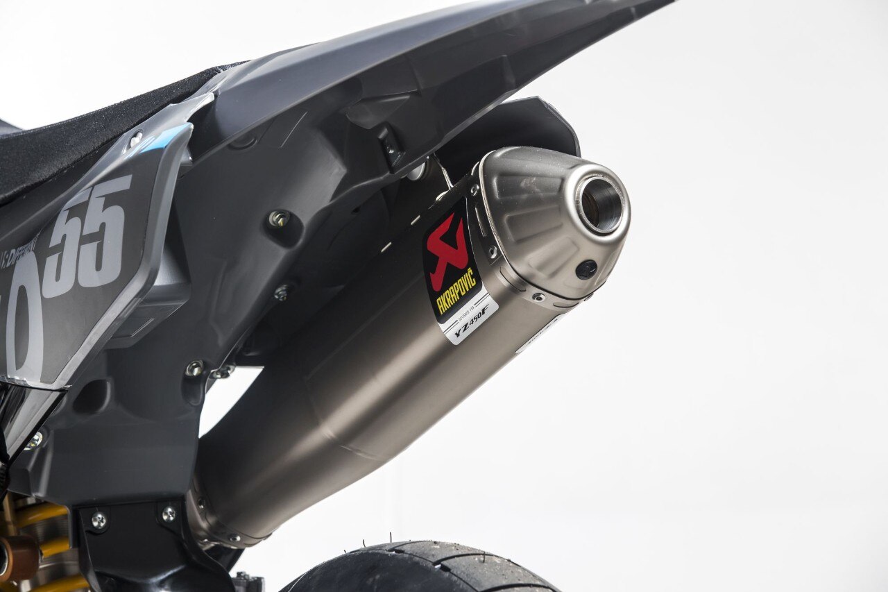 Scarico completo in titanio Akrapovic