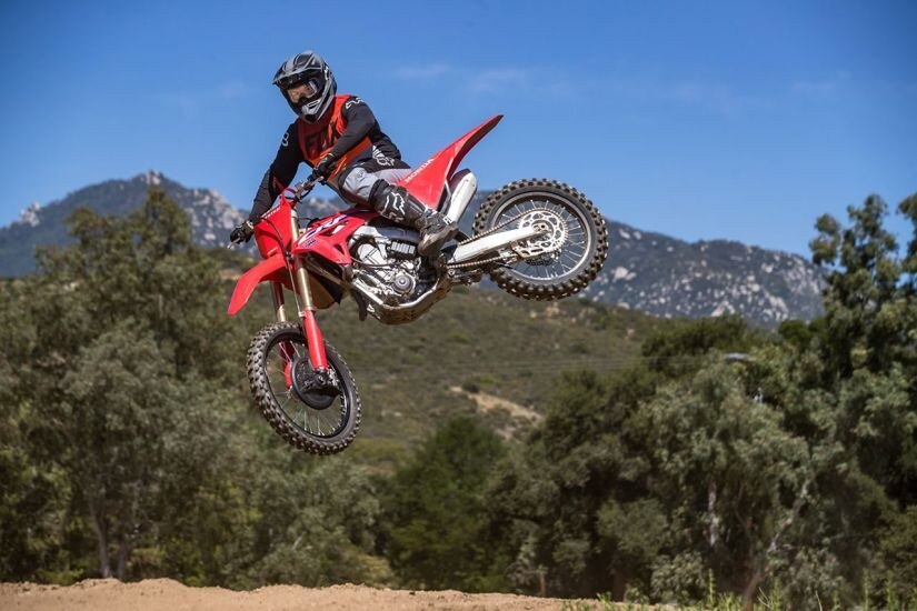 Nuova Honda CRF450R 2021: dalla RW di Tim Gajser alla R per il grande pubblico