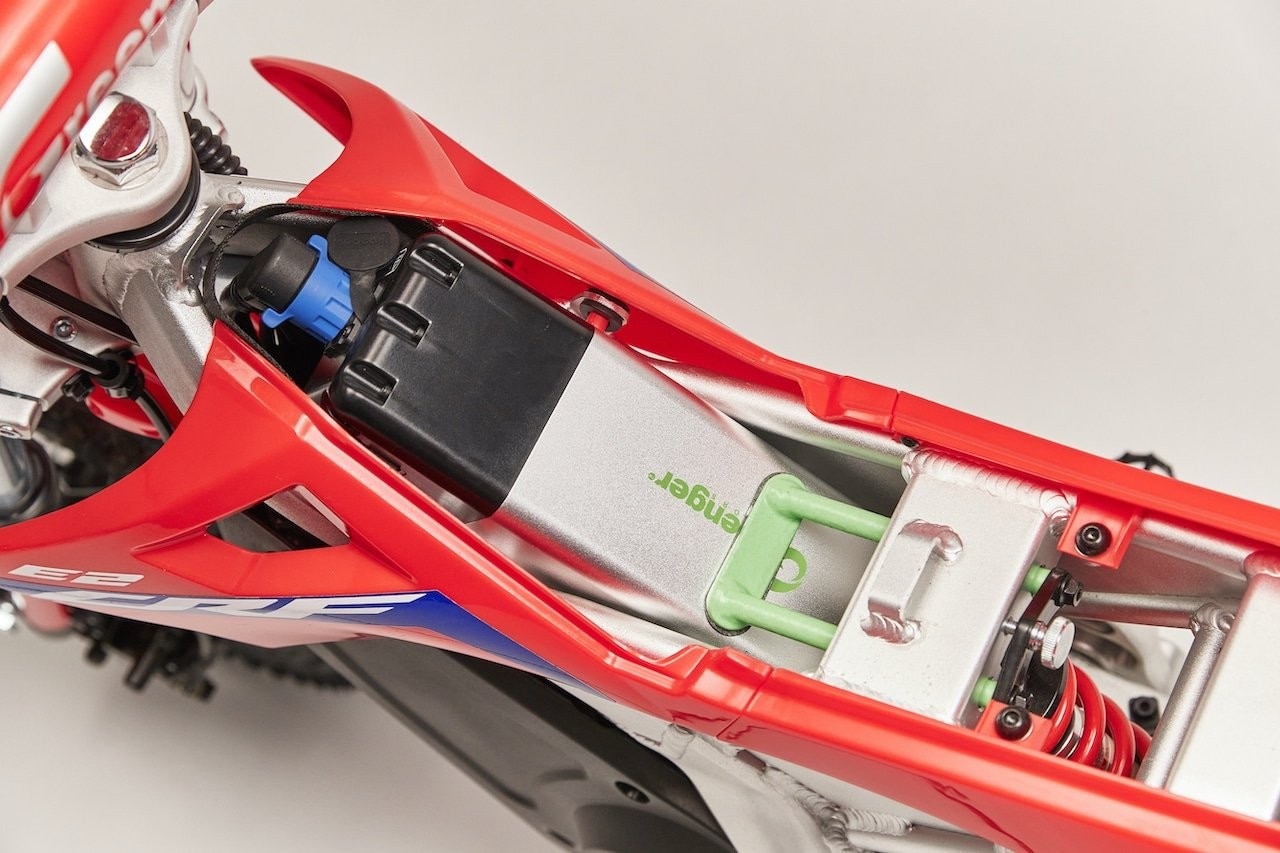 Honda presenta la minicross elettrica CRF-E2