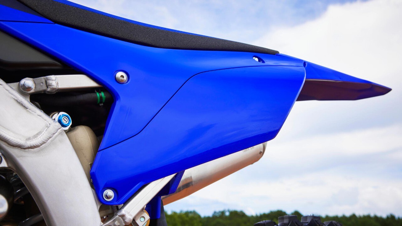 Yamaha YZF450F 2023: più leggera, più snella e più potente