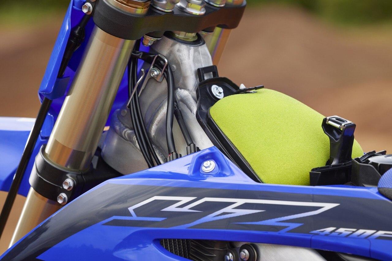 Yamaha YZF450F 2023: più leggera, più snella e più potente