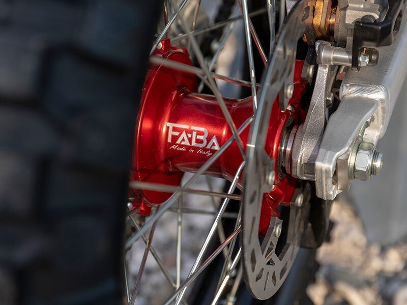 Fantic XEF Rally e Rally Factory: race instinct