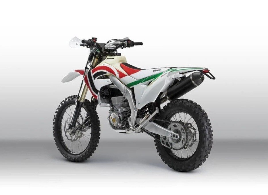 EICMA 2022: sorpresa Bimota enduro BX450