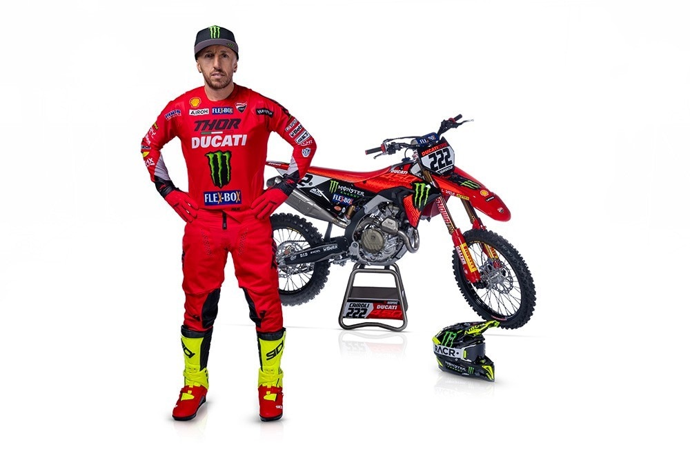 Ecco (finalmente) la Ducati Desmo450 MX!