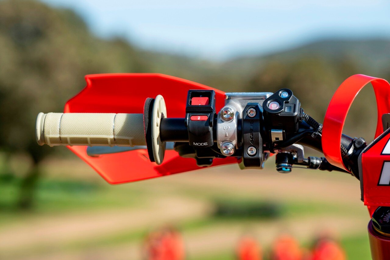 Team HRC Honda CRF450R 2024, ma è già 2025....