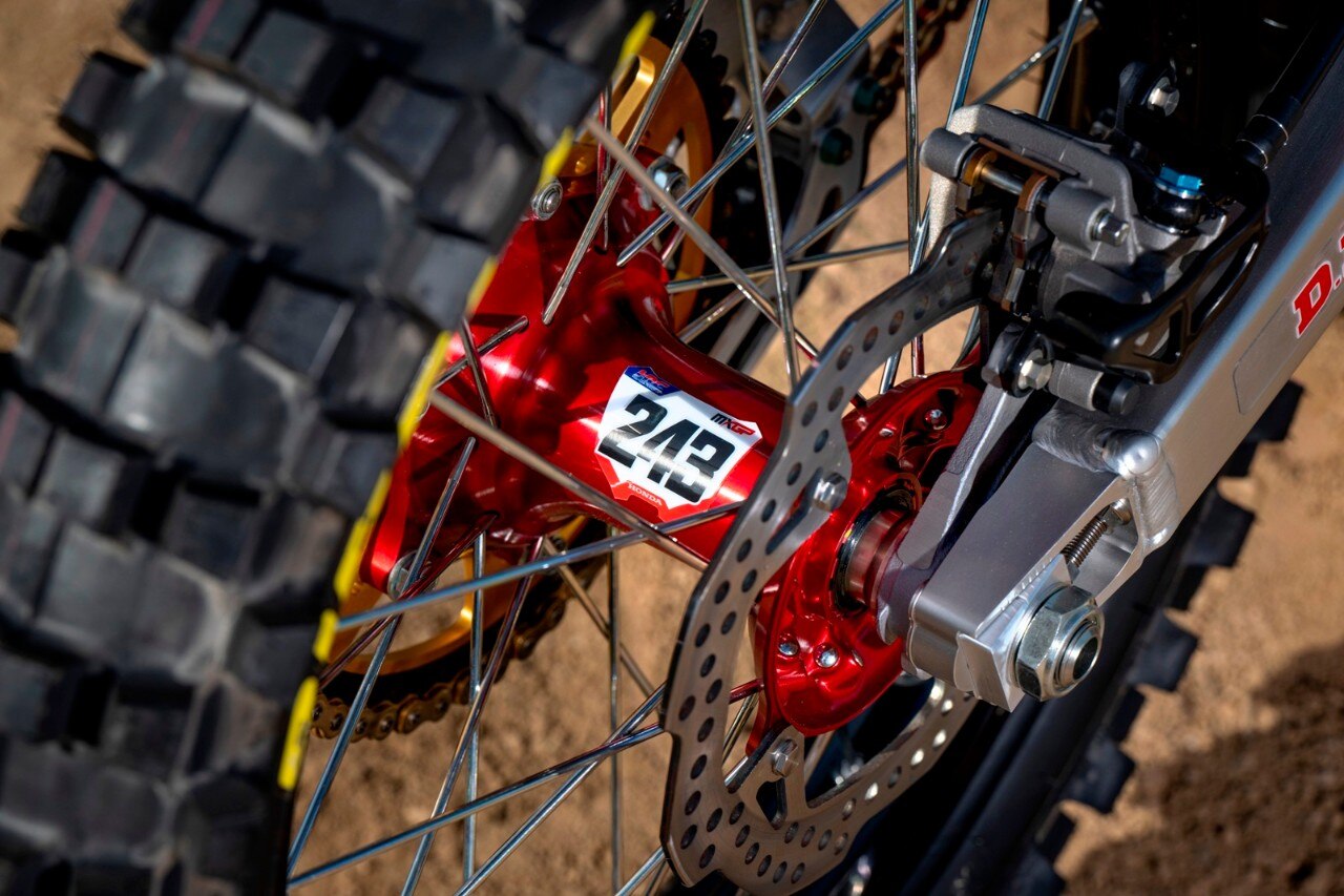 Team HRC Honda CRF450R 2024, ma è già 2025....