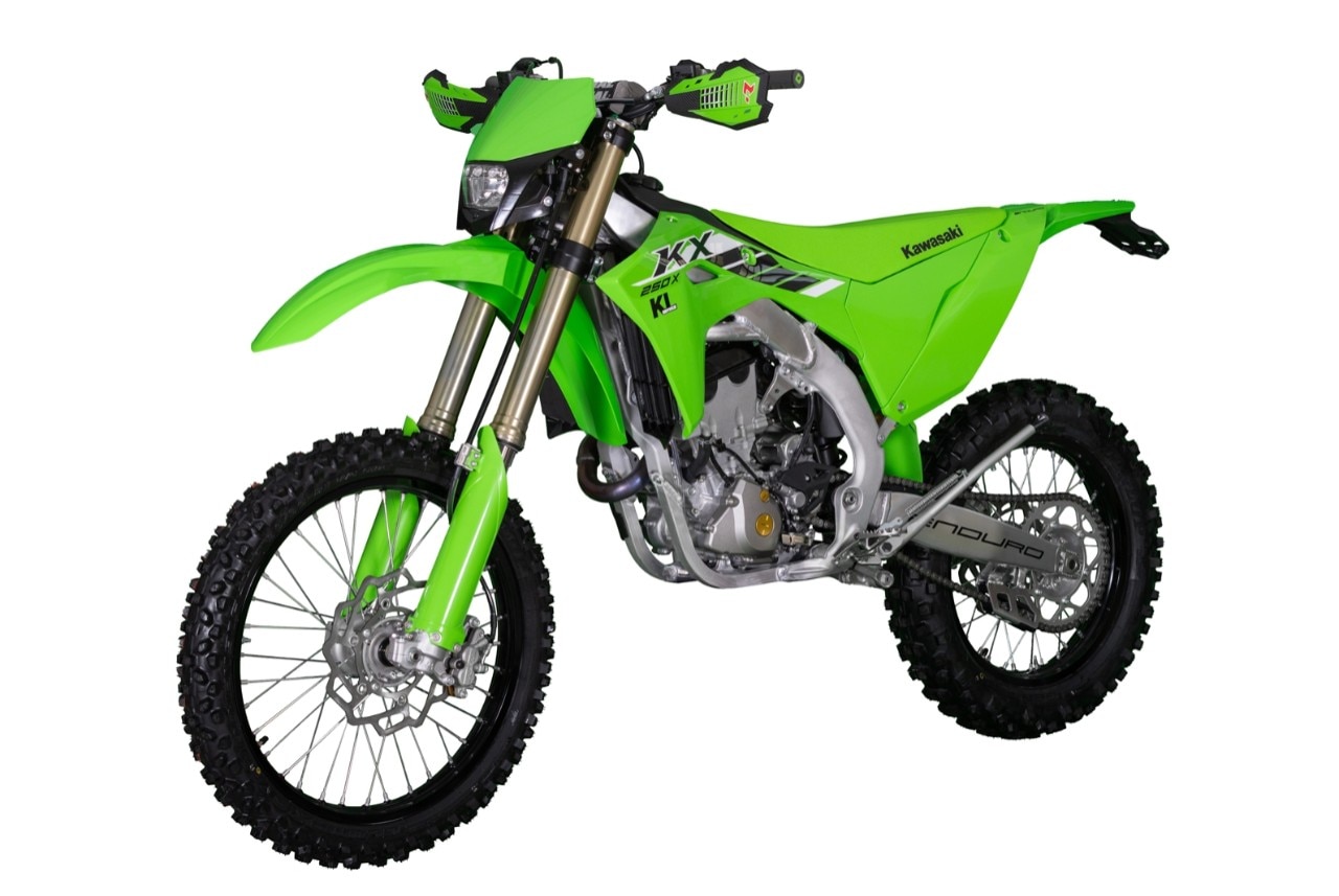 Nuova Kawasaki KX250X MY2025: l'enduro fa un passo avanti