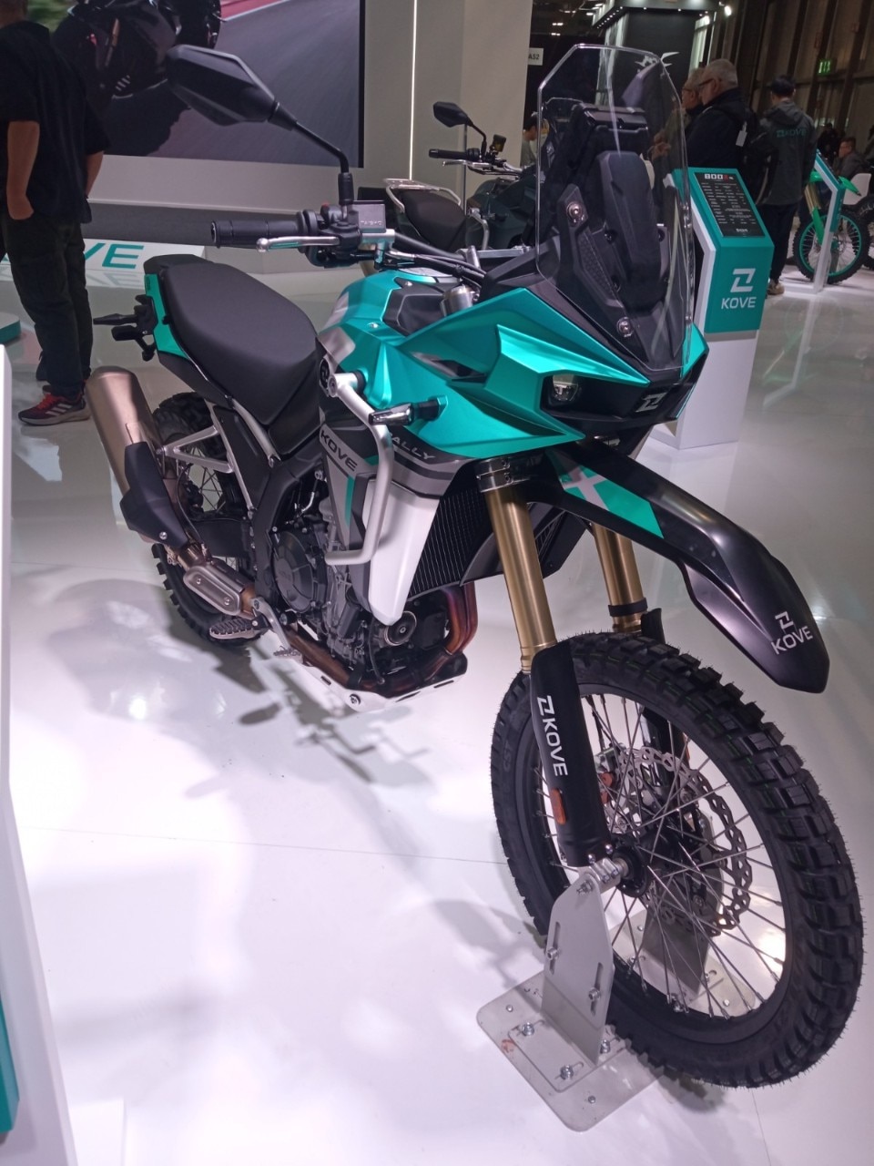 Kove 800X Rally, peso piuma