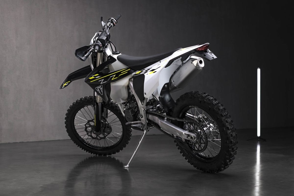 Triumph presenta le enduro TF 250-E e TF 450-E
