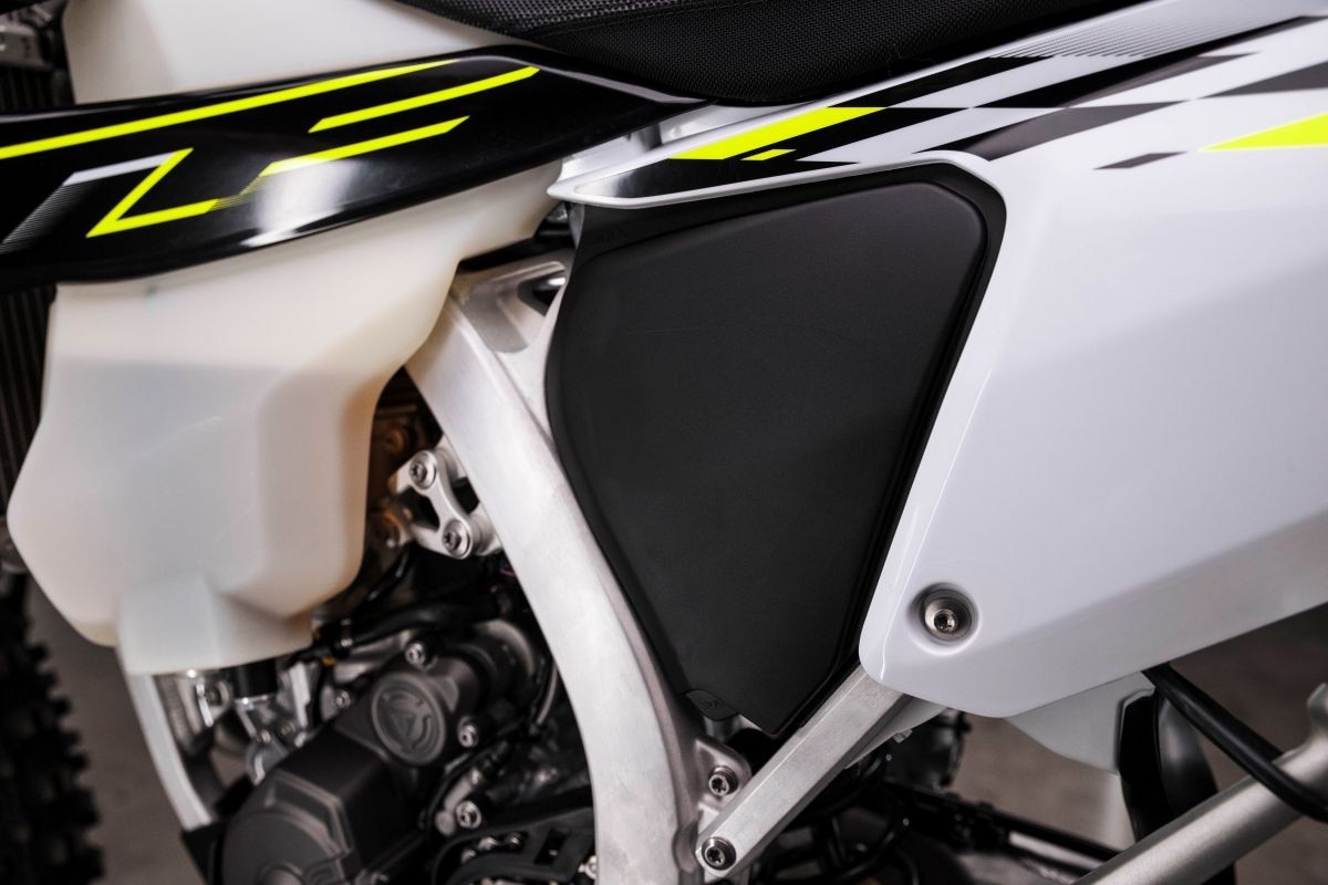 Triumph presenta le enduro TF 250-E e TF 450-E