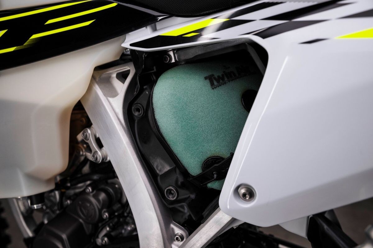 Triumph presenta le enduro TF 250-E e TF 450-E