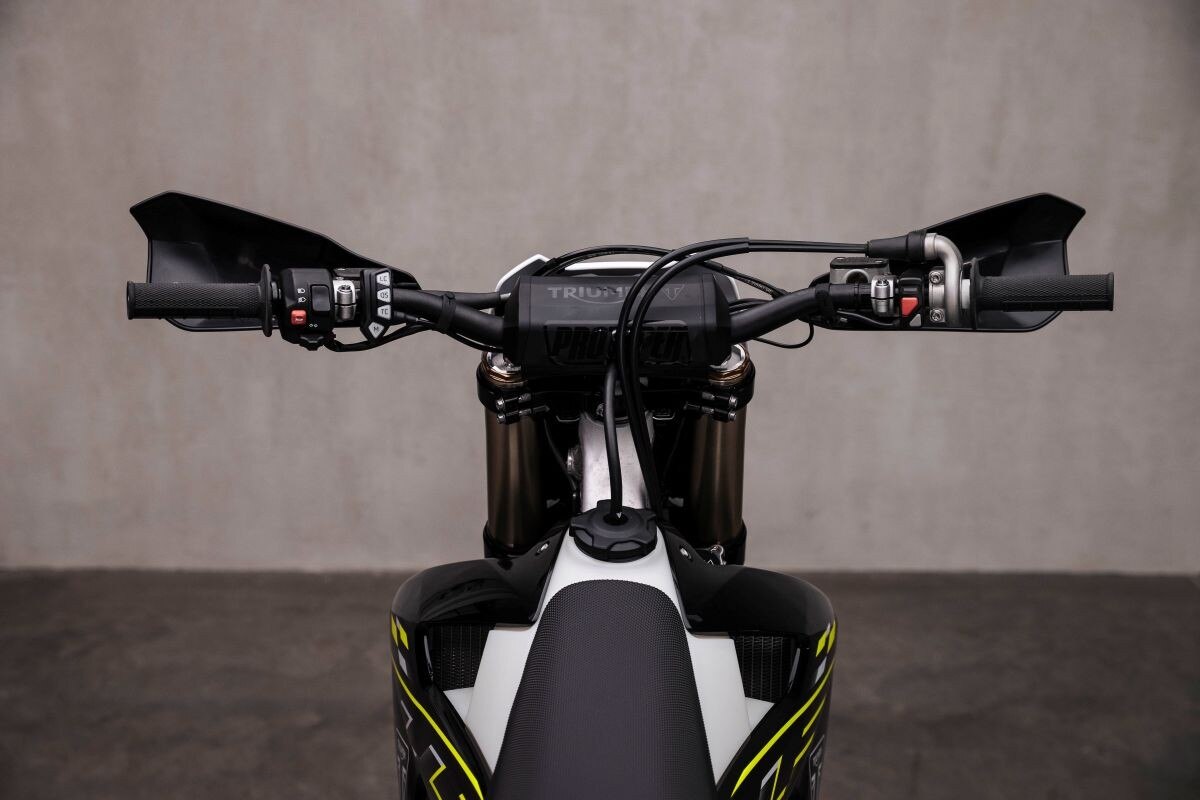 Triumph presenta le enduro TF 250-E e TF 450-E