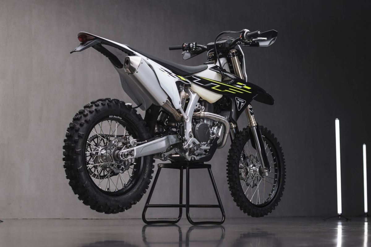Triumph presenta le enduro TF 250-E e TF 450-E