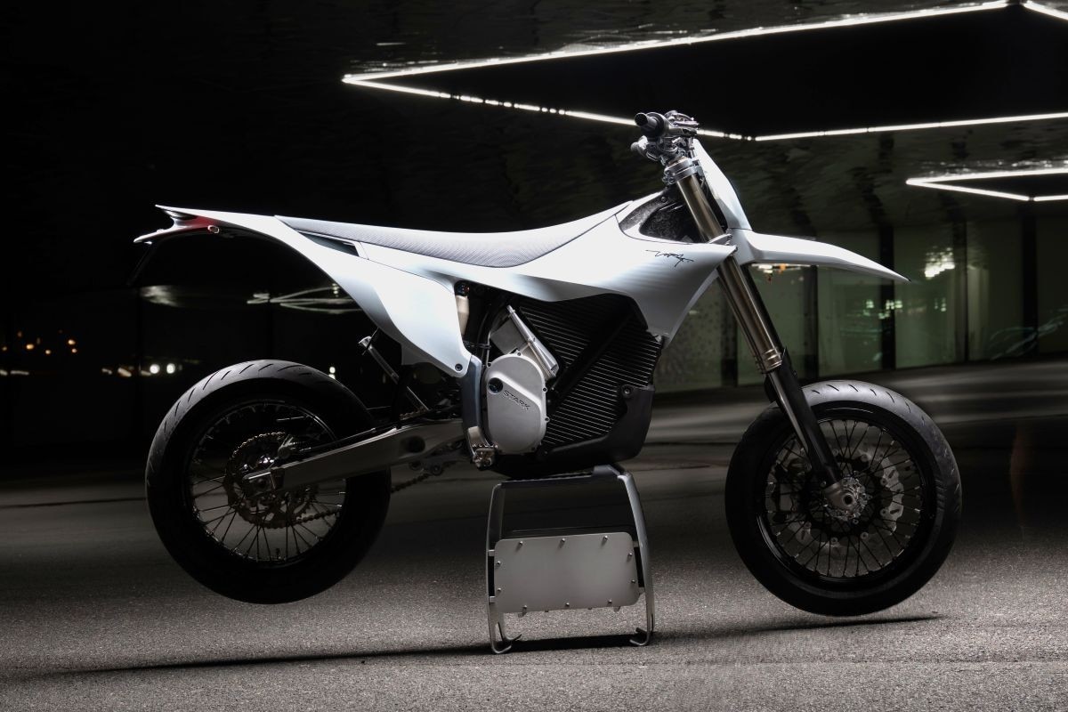 Stark Future presenta la VARG SM: supermoto, superpotente