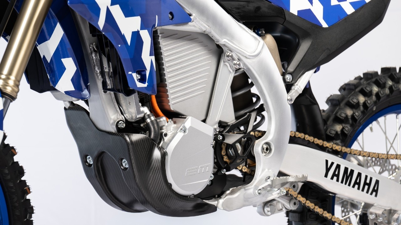 Yamaha ed  Electric Motion presentano il Concept YE-01 Racing