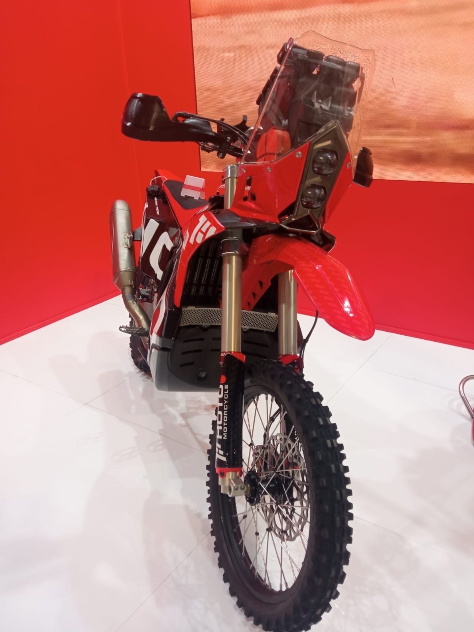 EICMA 2025: l’invasione delle cross cinesi (GALLERY)