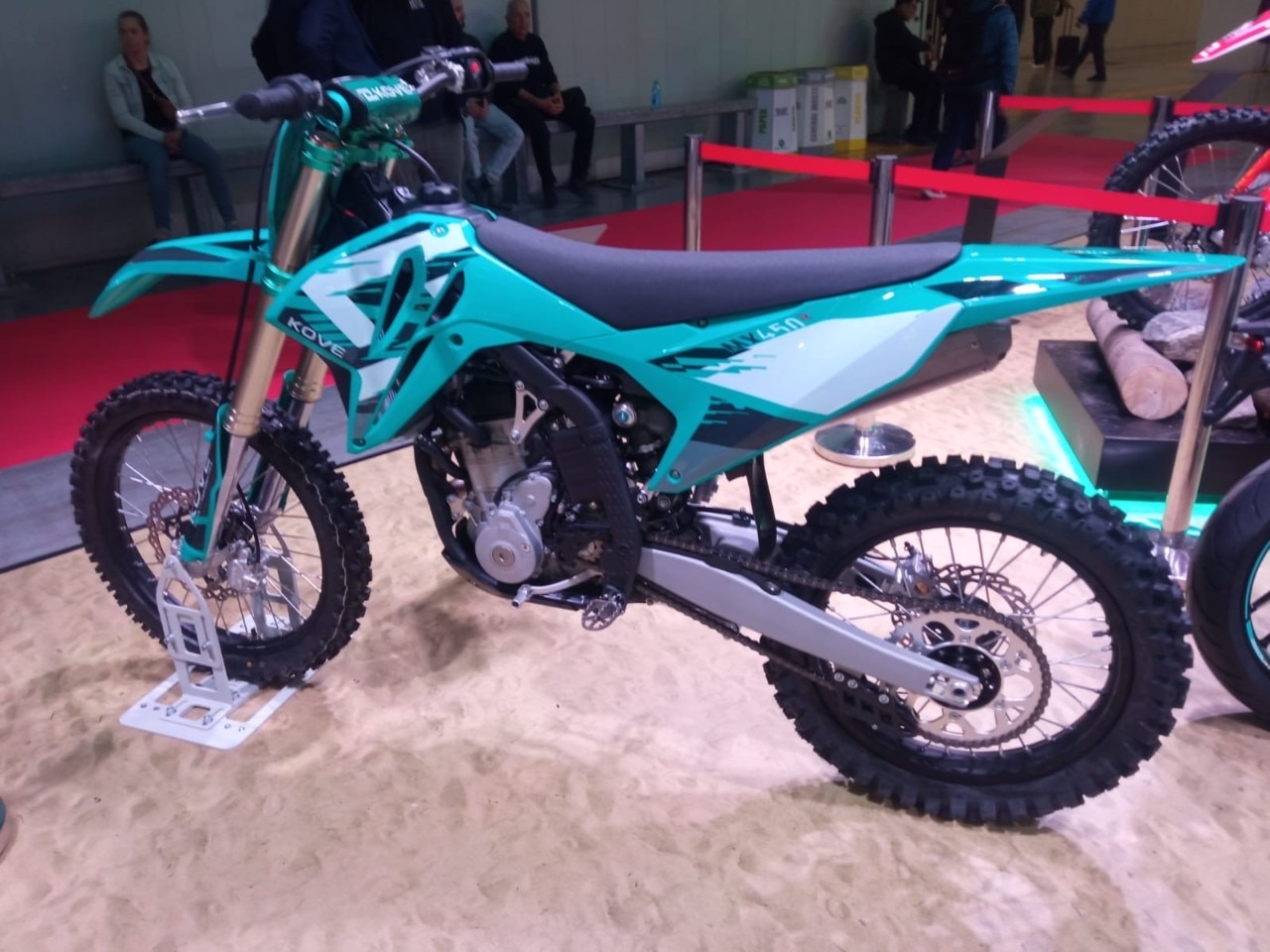 EICMA 2025: l’invasione delle cross cinesi (GALLERY)