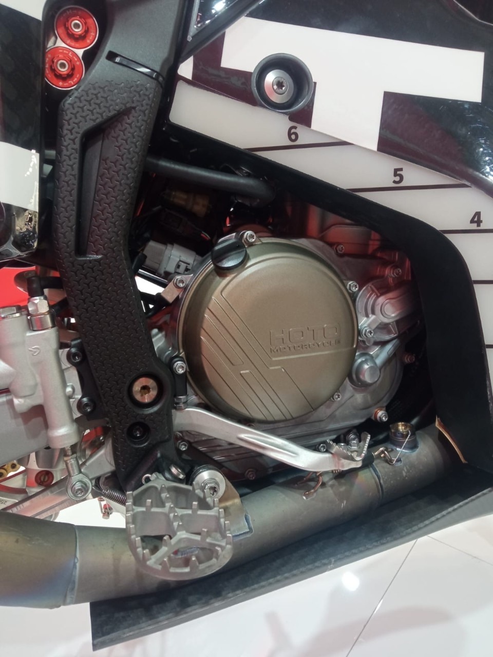 EICMA 2025: l’invasione delle cross cinesi (GALLERY)