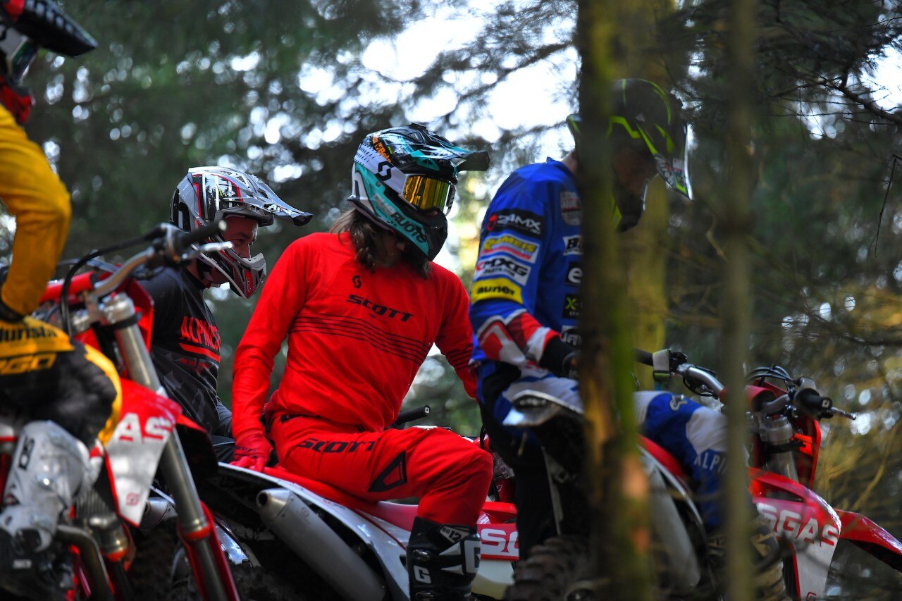 Test GasGas EC MY21, dall’arancio al rosso