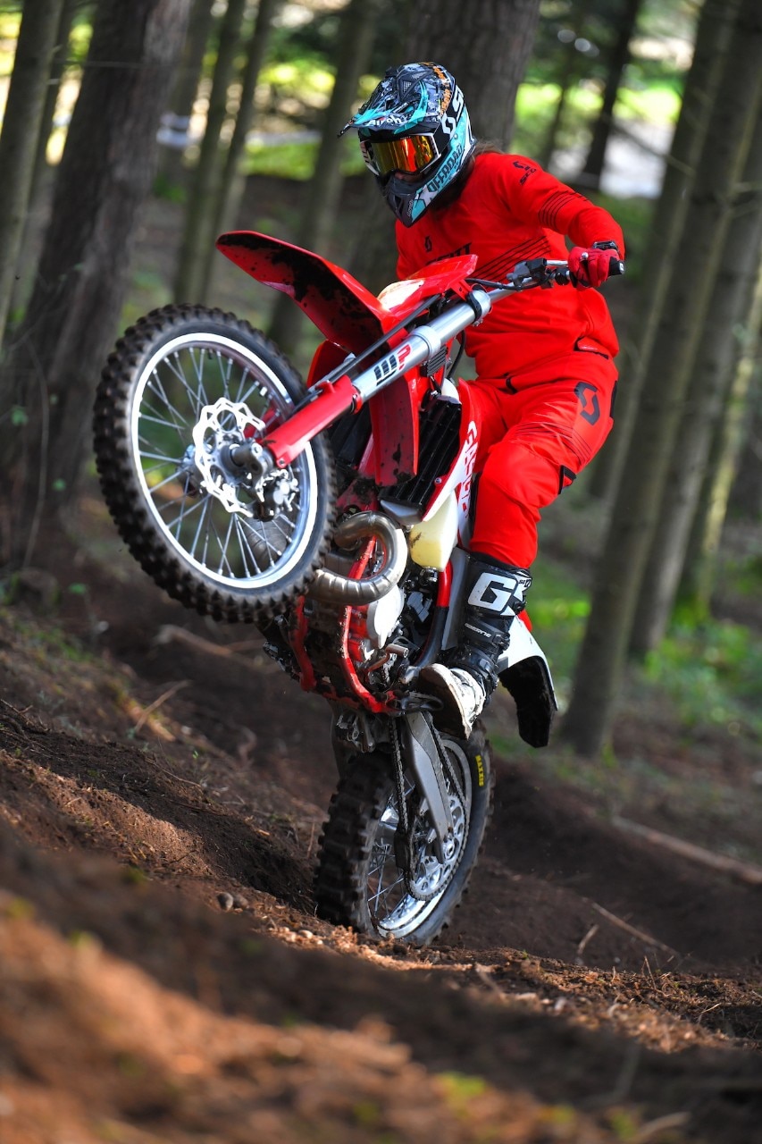 Test GasGas EC MY21, dall’arancio al rosso