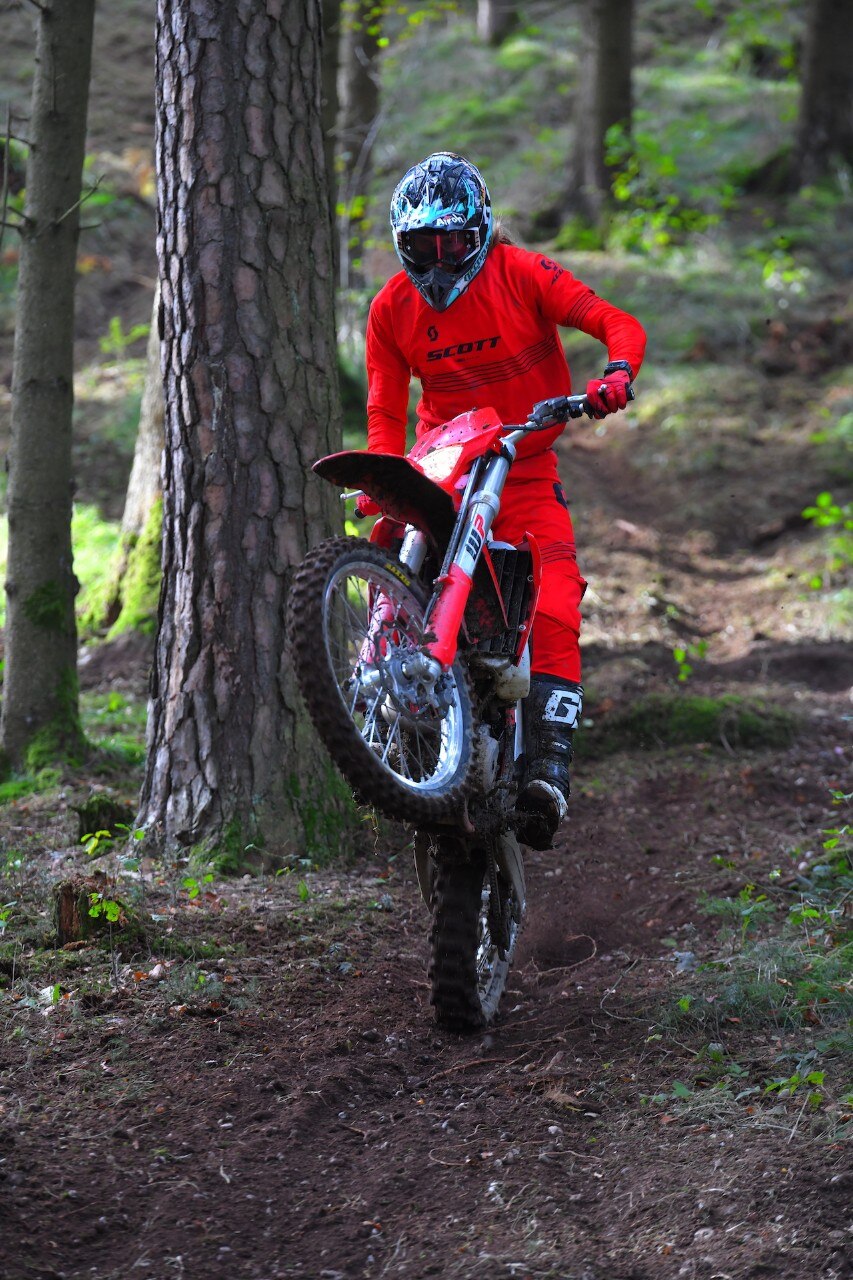 Test GasGas EC MY21, dall’arancio al rosso
