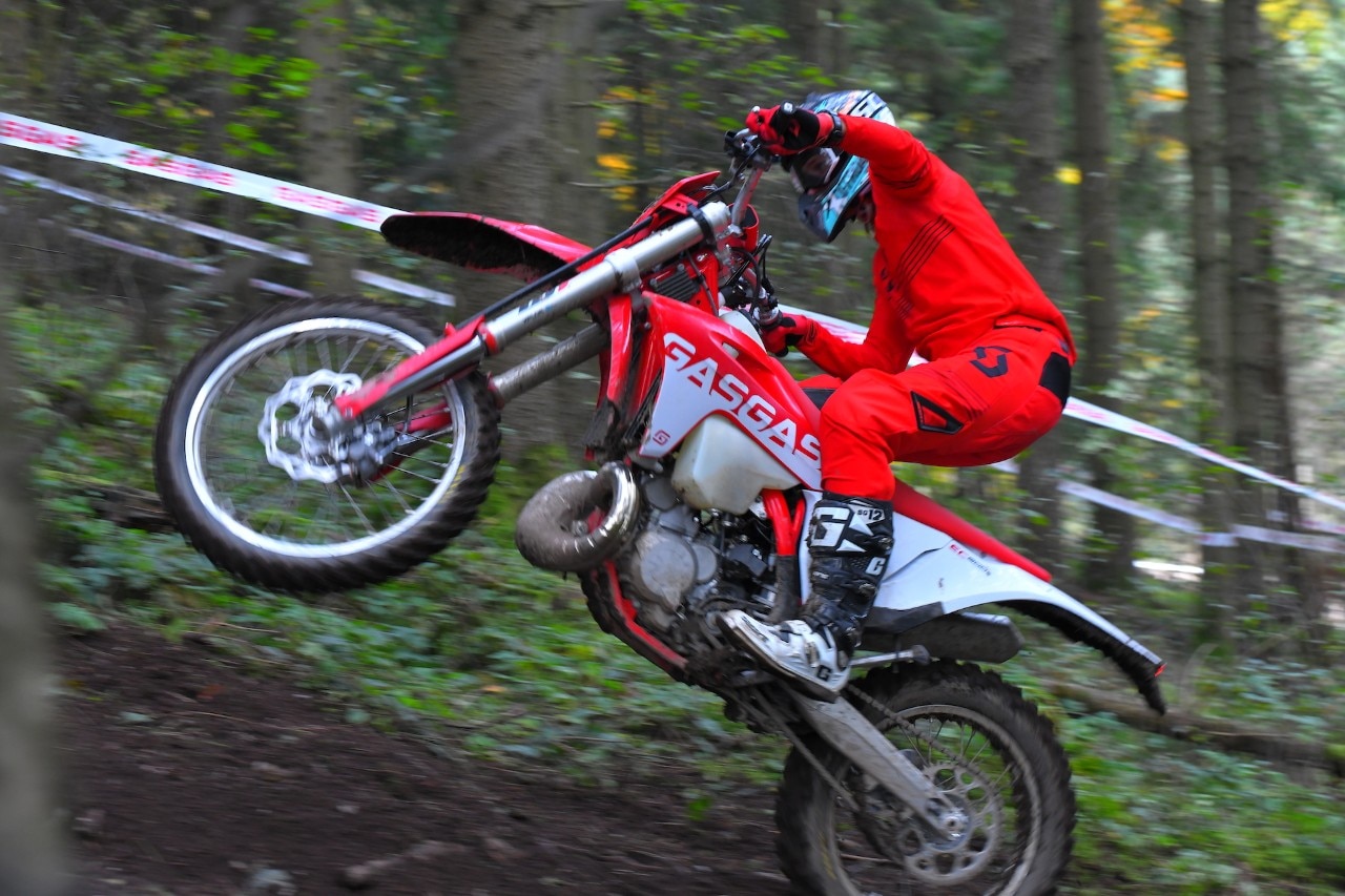 Test GasGas EC MY21, dall’arancio al rosso