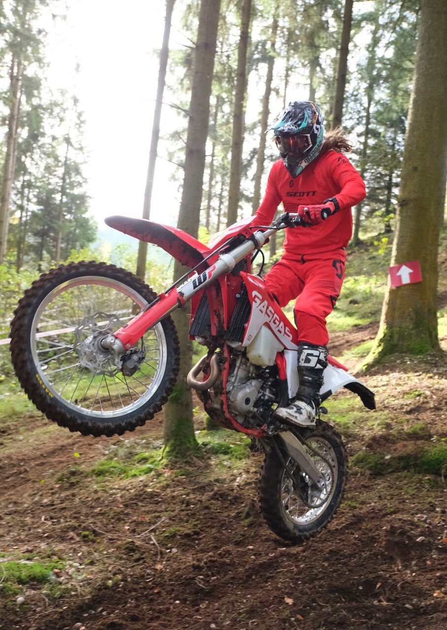 Test GasGas EC MY21, dall’arancio al rosso