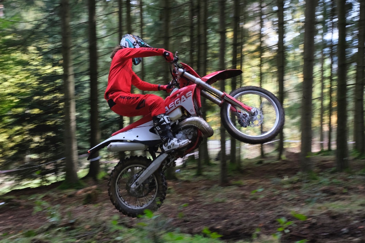 Test GasGas EC MY21, dall’arancio al rosso