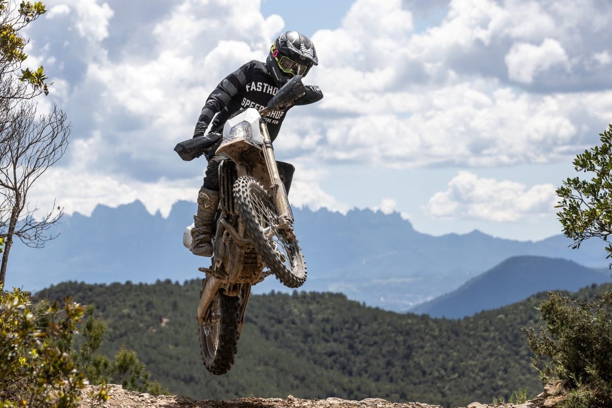 Prova Triumph TF 250-E e TF 450-E - VIDEO